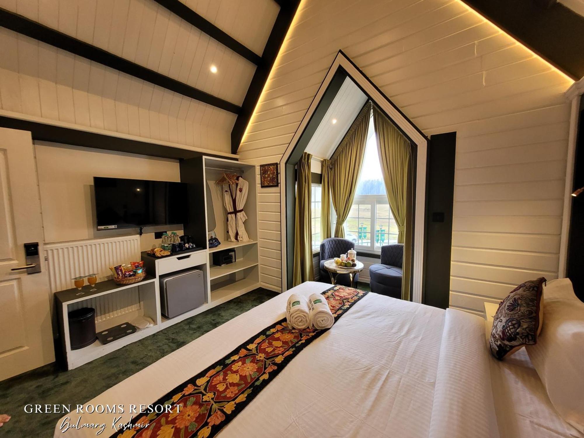 Green Rooms Resort Gulmarg Exterior photo